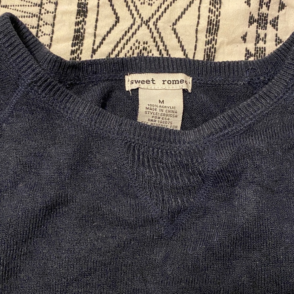 Sweet Romeo sweater - Picture 2 of 2